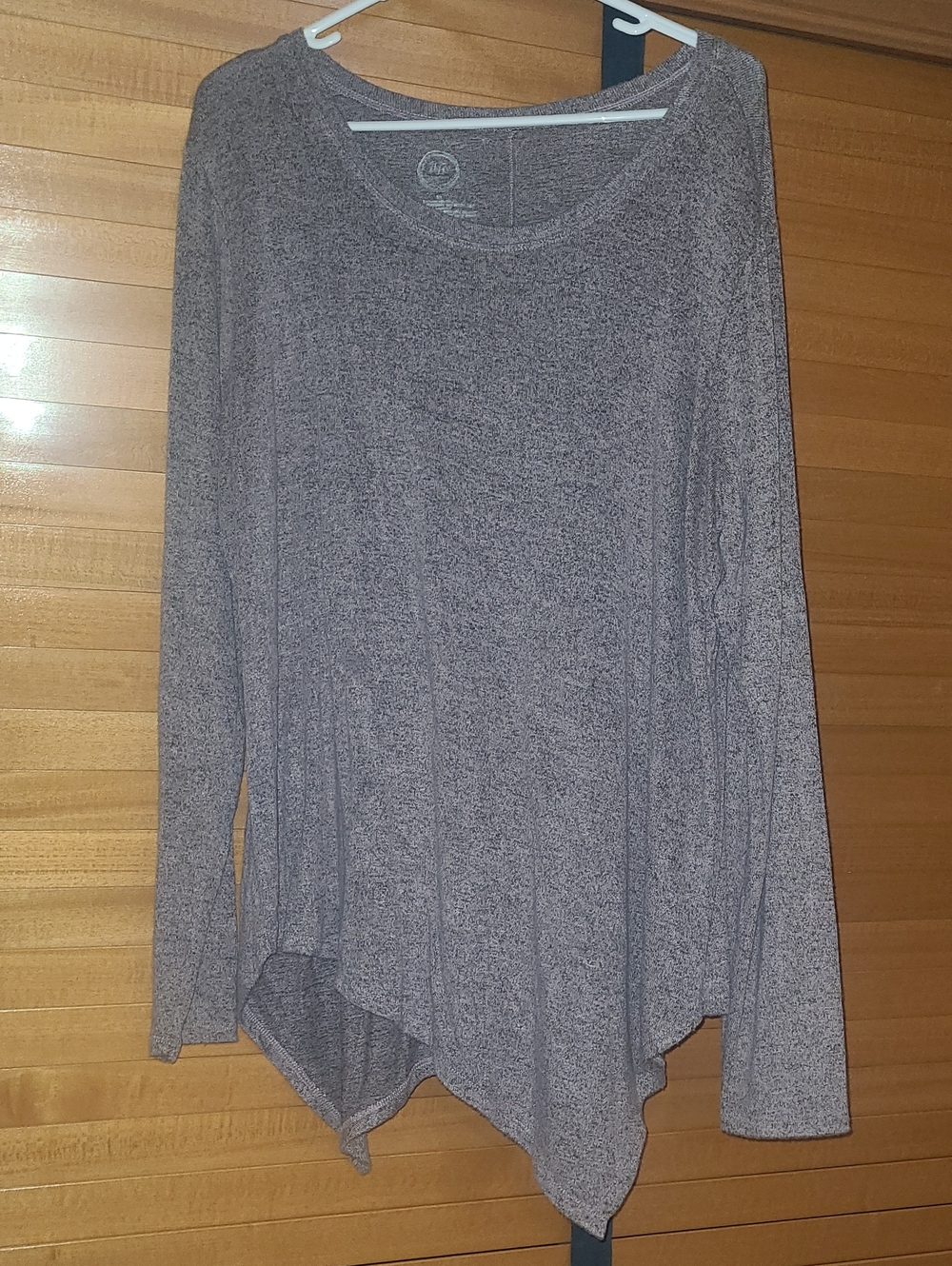 Lightweight Heathered Long-Sleeve Asymmetric Top - Gray/pink (Shark Bite)